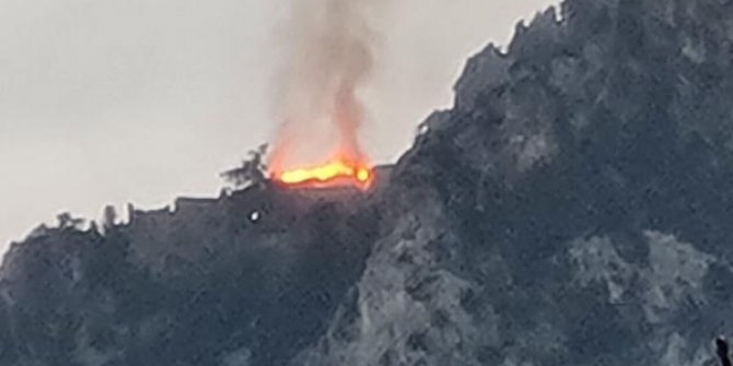 KKTC'de tarihi St. Hilarion Kalesi'nde yangın!