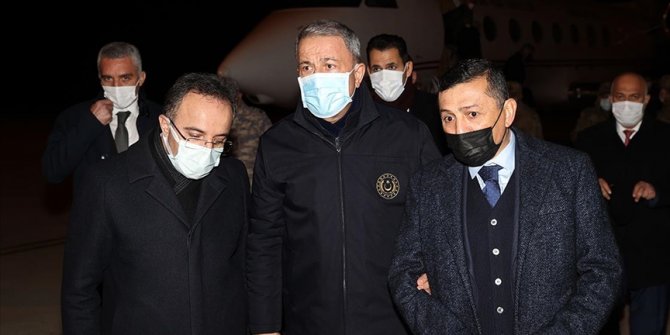 Bakan Akar: İlk bilgilere göre kazanın ani değişim gösteren hava şartları nedeniyle meydana geldiği değerlendirilmekte
