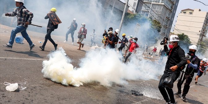 Singapur, Myanmar'daki protestoculara silahlı müdahaleyi 'ulusal ayıp' olarak niteledi