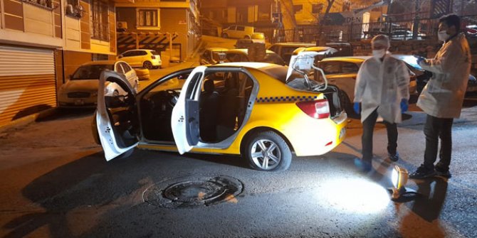 Gaziosmanpaşa'da denetime takılmak istemeyen 3 şüpheli, taksiciye silah dayayıp kaçtı