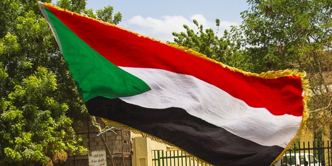 Sudan 8 bölgeli federal sisteme geçişi kabul etti