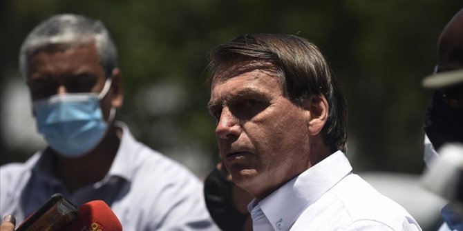 Brezilya Devlet Başkanı Bolsonaro salgınla ilgili halktan 'sızlanmayı bırakmalarını' istedi