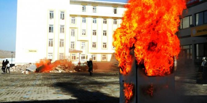 Sivas'ta deprem tatbikatı, gerçeğini aratmadı