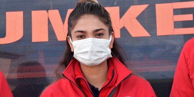 İzmir ve Elazığ depremlerinde can kurtaran UMKE personeli Edanur'dan yaşama bağlayan öneriler