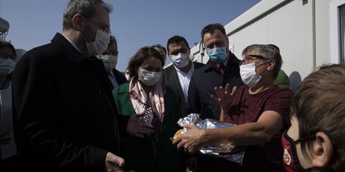 TBMM Depreme Karşı Alınabilecek Önlemleri Araştırma Komisyonu üyeleri İzmir'de depremzedelerle buluştu