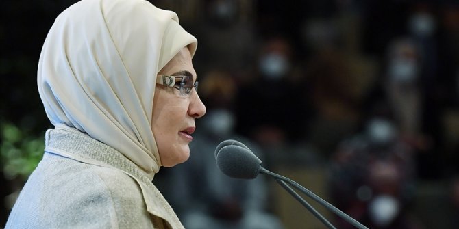 Emine Erdoğan: Kadınlar her incindiğinde insanlık inciniyor