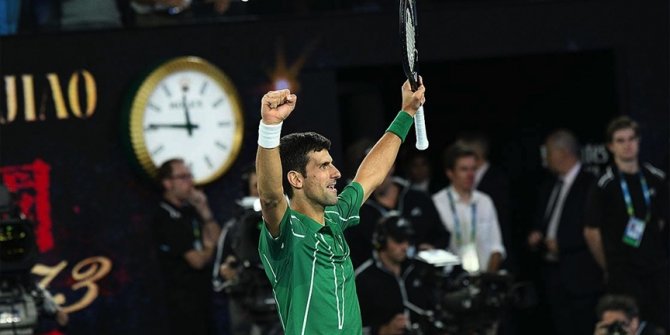 Novak Djokovic, tek erkekler sıralamasının zirvesinde en uzun süre kalma rekorunu kırdı