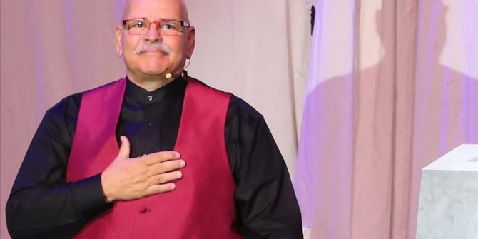 Kalp rahatsızlığı geçiren sanatçı Rasim Öztekin'in yoğun bakımdaki tedavisi sürüyor