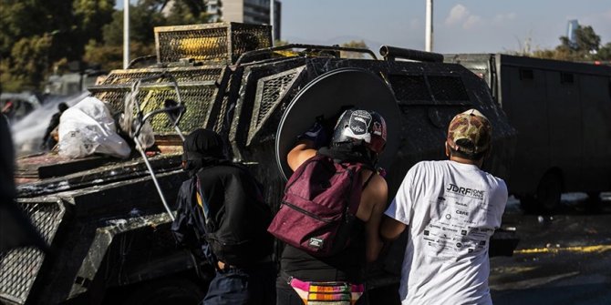 Meksika'da 8 Mart Dünya Kadınlar Günü yürüyüşünde 15'i kadın polis 19 kişi yaralandı