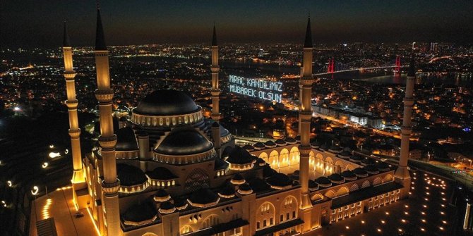 Hazreti Muhammed'in Allah'ın huzuruna yükseldiği Miraç gecesi yarın idrak edilecek
