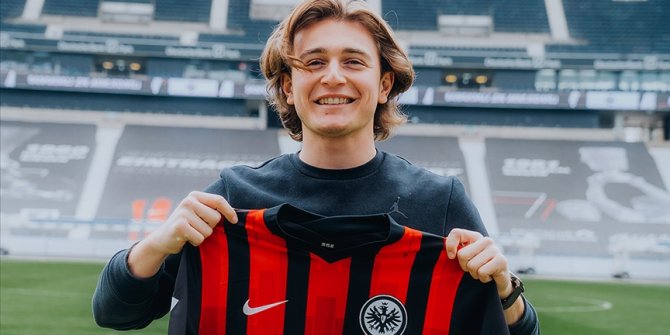 Ali Akman Eintracht Frankfurt'ta