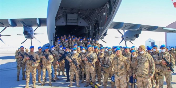 Kahraman komandolar Türk bayrakları ve dualarla Ağrı'dan Suriye'ye uğurlandı