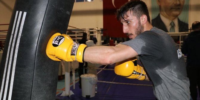 Milli boksör Tuğrulhan Erdemir 14 altın madalyanın ardından gözünü olimpiyatlara çevirdi