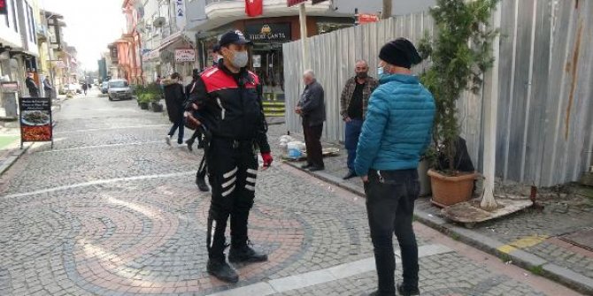 Edirne'de yasağa uymayıp, çay servisi yapan işletme ve müşterilerine ceza