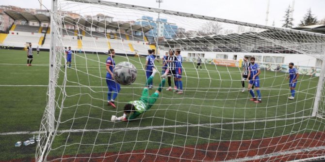 Karabükspor'u 7-0 yendi, galibiyet serisini 6'ya çıkardı