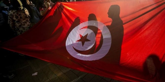 Tunus Nahda Hareketi: Dünya Müslüman Alimler Birliği şubesine düzenlenen baskın sosyal barışı tehdit ediyor
