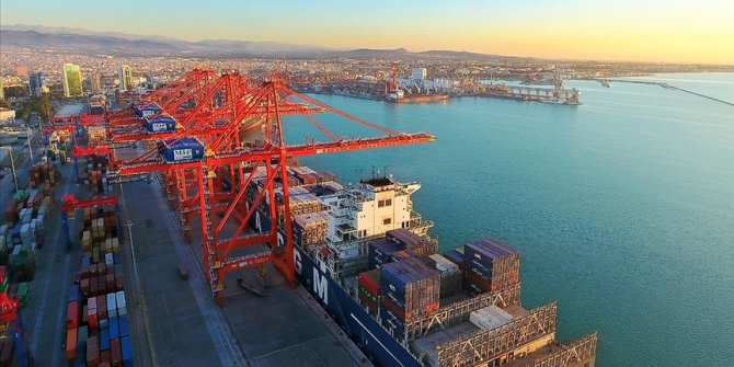 Mersin Limanı'na aynı anda iki mega konteyner gemisi yanaşabilecek