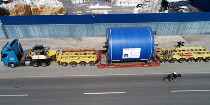 90 tekerlekli TIR, 147.5 tonluk yükünü 250 kilometre mesafeye 3 günde ulaştırdı
