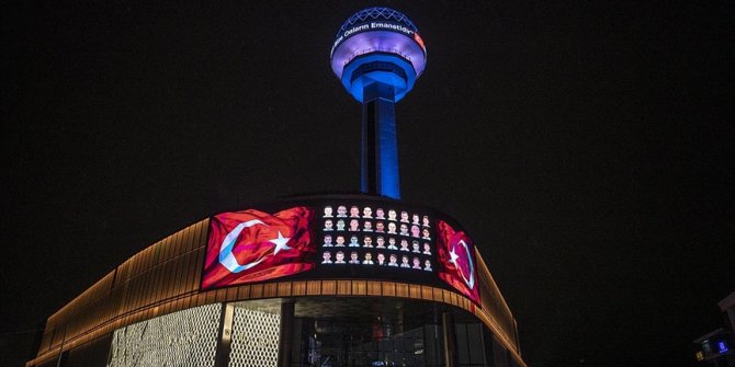 Atakule şehit aileleri için aydınlatıldı