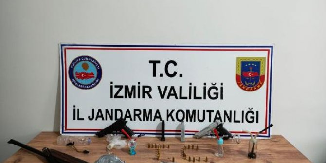 İzmir'de uyuşturucu şebekesine operasyon: 9 gözaltı