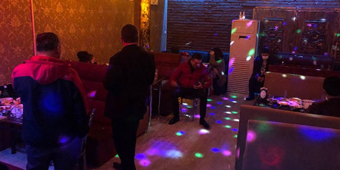 'Çok yüksek riskli' Konya'da, eğlence mekanındaki 46 kişiye 186 bin lira ceza