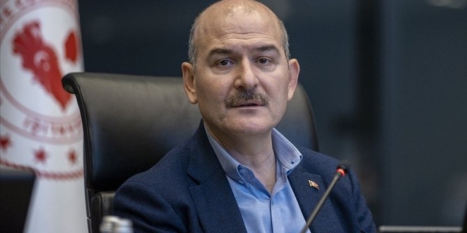 Bakan Soylu, Yunanistan'ın darbettikten sonra ölüme terk ettiği göçmenlerin kurtarıldığı anların videosunu paylaştı