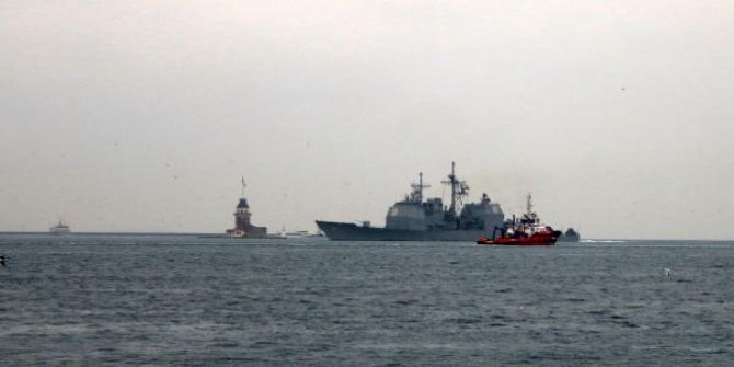 ABD savaş gemisi 'USS Monterey' İstanbul Boğazı'ndan geçti
