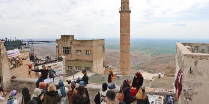 Mardin'de kısıtlamasız hafta sonu; tarihi mekanlar doldu