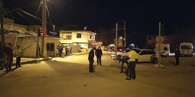 Adana'da yüzleri maskeli kişiler, ev ve iş yerlerine ateş açtı, 1 polis yaralandı