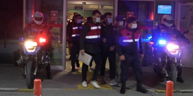 İzmir merkezli 53 ilde FETÖ'nün TSK yapılanmasına yönelik operasyonda 184 gözaltı kararı verildi