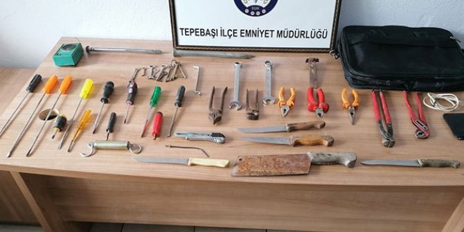 Polise satırla saldırdı, sabıkalı çıktı