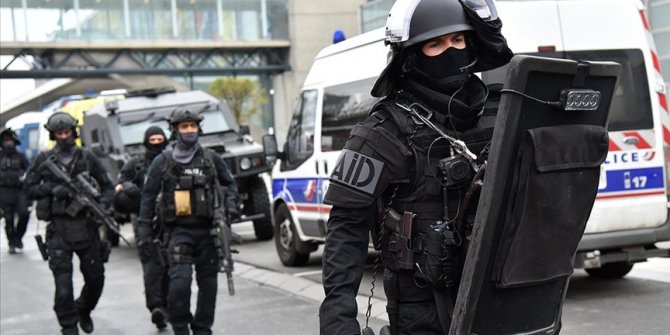 Fransız polisinin düzenlediği operasyonda terör örgütü PKK üyesi 10 kişi gözaltına alındı