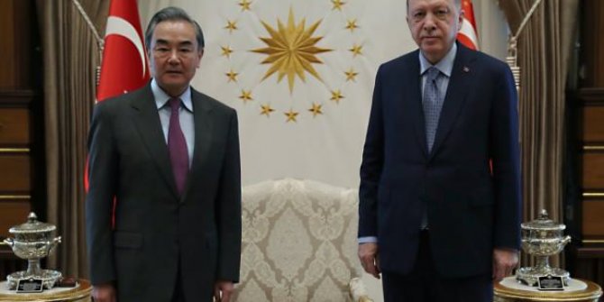 Çin Dışişleri Bakanı Türkiye'de: Önce Çavuşoğlu'yla sonra Erdoğan'la görüştü