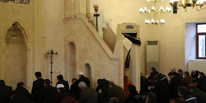 Erbaş: Bu bereket ayları geçmişin muhasebesi ve geleceğin planlamasını yapacağımız tefekkür vakitleridir