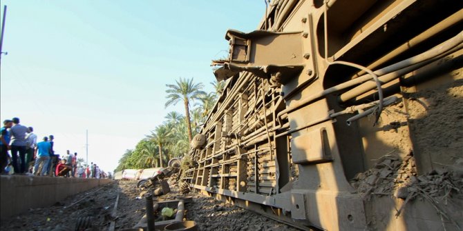 Mısır'ın güneyinde meydana gelen tren kazasında en az 32 kişi öldü