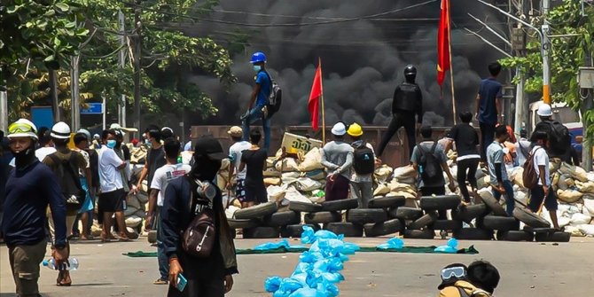 Myanmar'da darbe karşıtı protestolara güvenlik güçlerinin müdahalesinde can kayıpları 459'a yükseldi