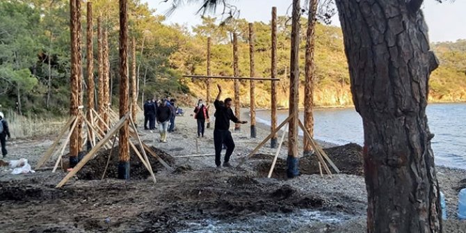 Kısıtlamada, dünyaca ünlü koyda 'kaçak inşaat' çalışması yapanlara 63 bin TL ceza