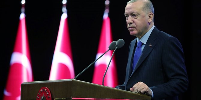 Cumhurbaşkanı Erdoğan: Türkiye akıllı telefonda bölgenin üretim üssü olma yolunda emin adımlarla ilerliyor