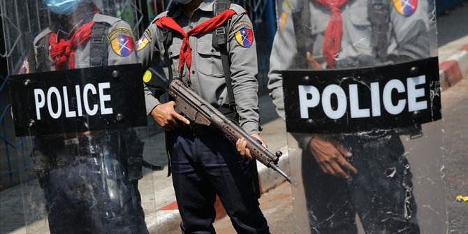 Myanmar'da eski iktidar partisi NLD'nin üst düzey ismi gözaltına alındı