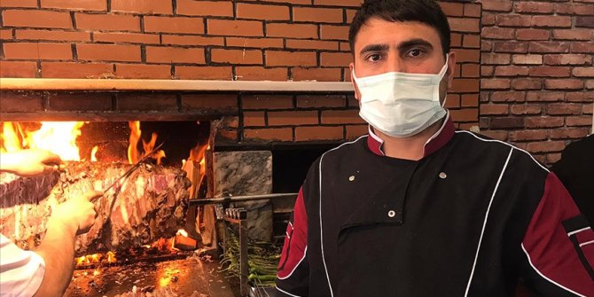 Restoranda nefes borusuna et parçası kaçan çocuk işletmeci tarafından kurtarıldı
