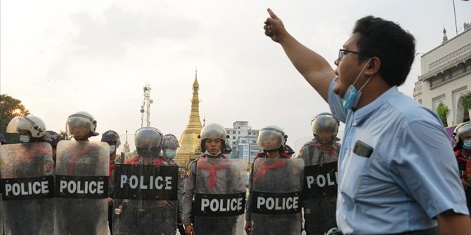 Myanmar'da cunta muhalifi siyasetçiler 2008 anayasasını tanımadıklarını açıkladı