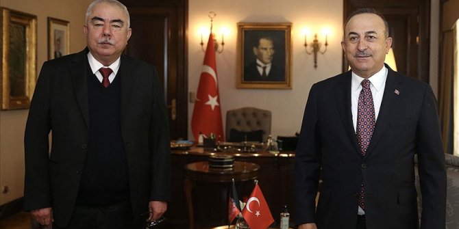 Çavuşoğlu, Afganistan eski Cumhurbaşkanı Yardımcısı Mareşal Raşid Dostum'la görüştü