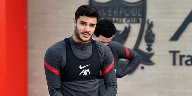 Liverpool'un yardımcı antrenörü Pepijn Lijnders, Ozan Kabak'ın uyumundan memnun