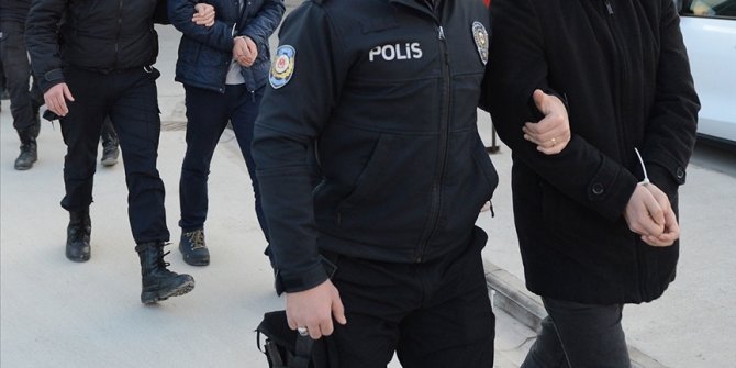 Kız çocuğuna şantajla cinsel istismara 4 tutuklama