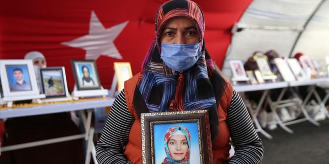 Diyarbakır annelerinden Fatma Akkuş: Sizden kalem aldılar, silah verdiler