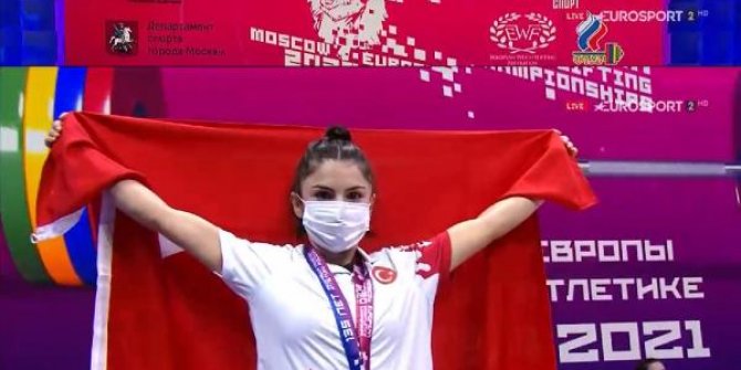 Milli halterci Melisa Güneş’ten 1 gümüş 2 bronz madalya