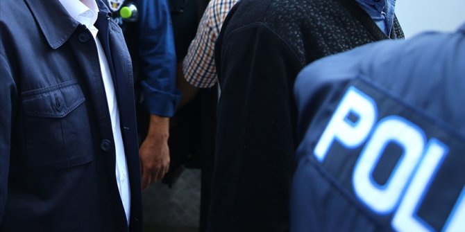 10 eski amirale bildiri gözaltısı; 4 emekli amiral de ifadeye çağrıldı