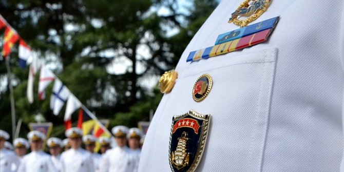 'Bildiri' soruşturmasında emekli 5 amiral ve 1 general emniyette ifade veriyor