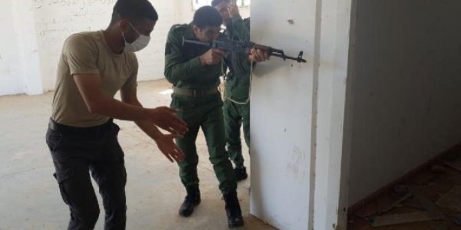 Libyalı askerlere terörle mücadele tekamül eğitimi