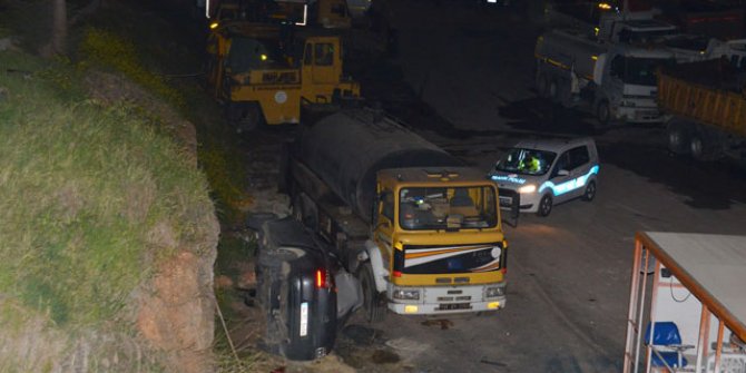 Otomobil 4 metre yüksekten şantiye alanına düştü: 1 yaralı